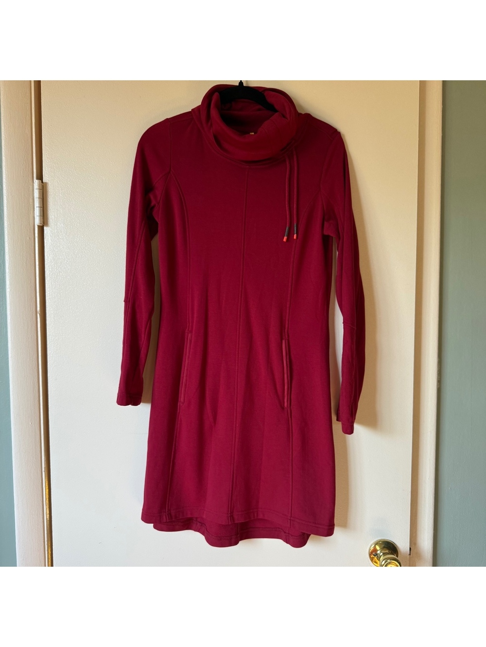 Lole Burgundy Cowl Neck Sweatshirt Dress Quilted Sleeve Pockets Size M